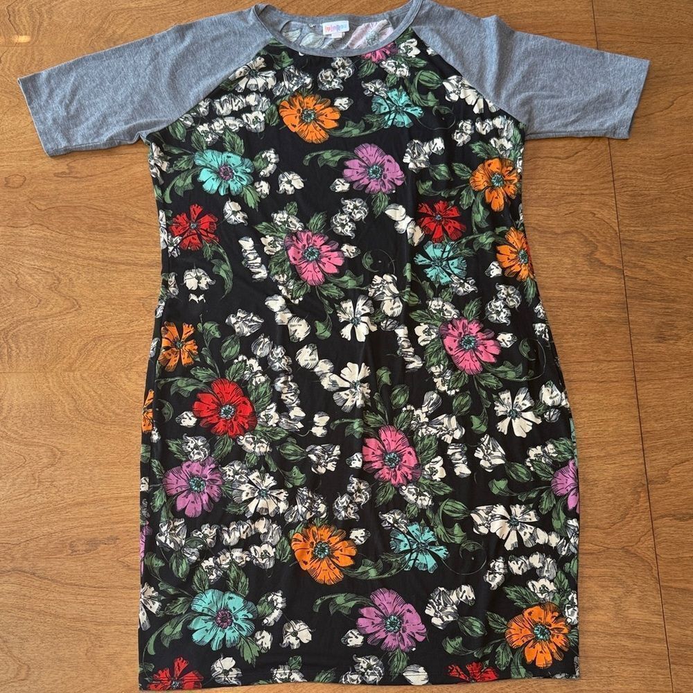 LuLaRoe Gray and Pink Floral Night Shirt